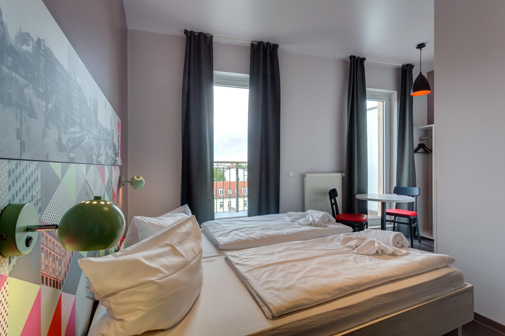 Meininger Hotel Berlin Alexanderplatz Екстериор снимка