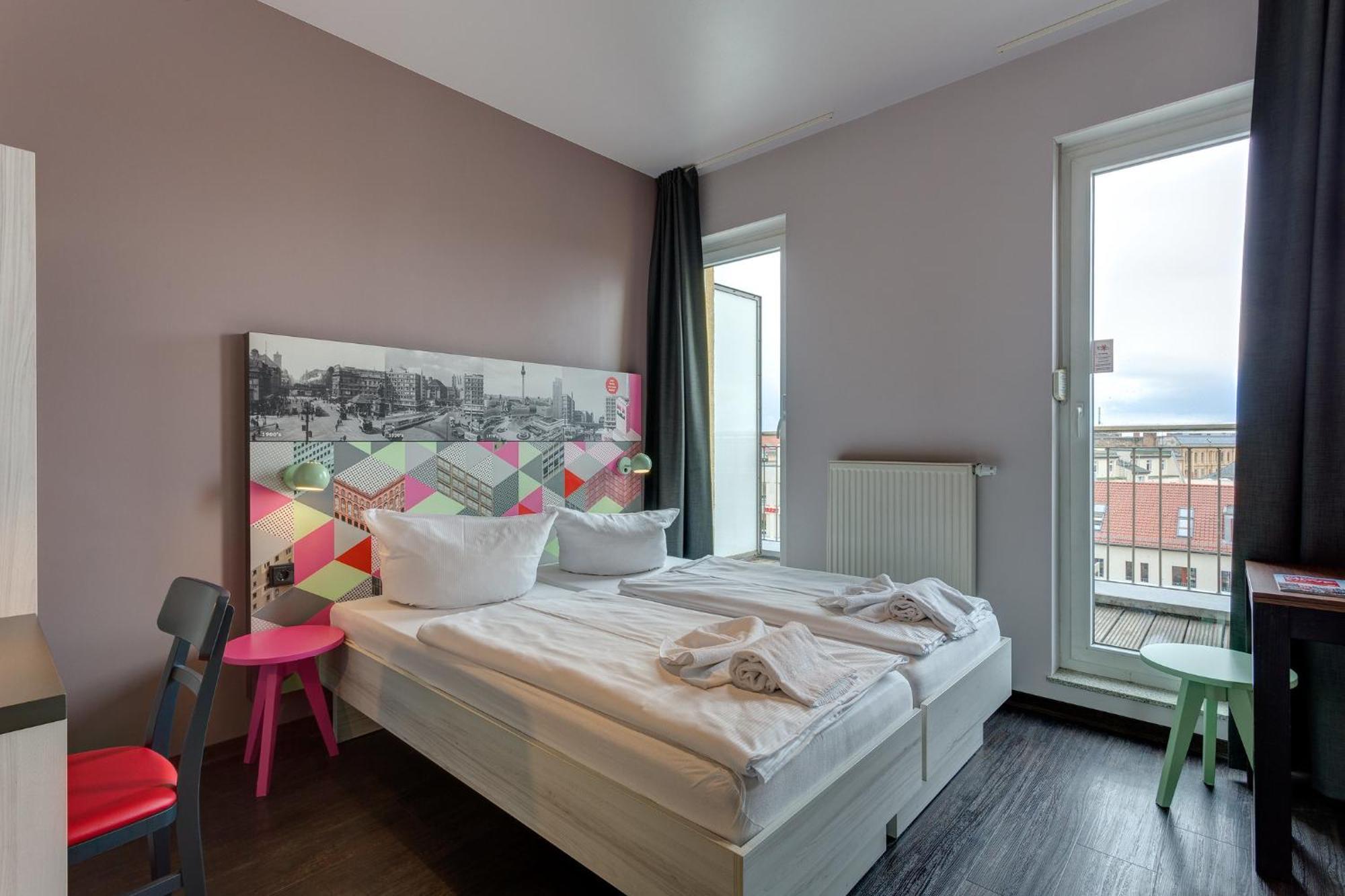 Meininger Hotel Berlin Alexanderplatz Екстериор снимка