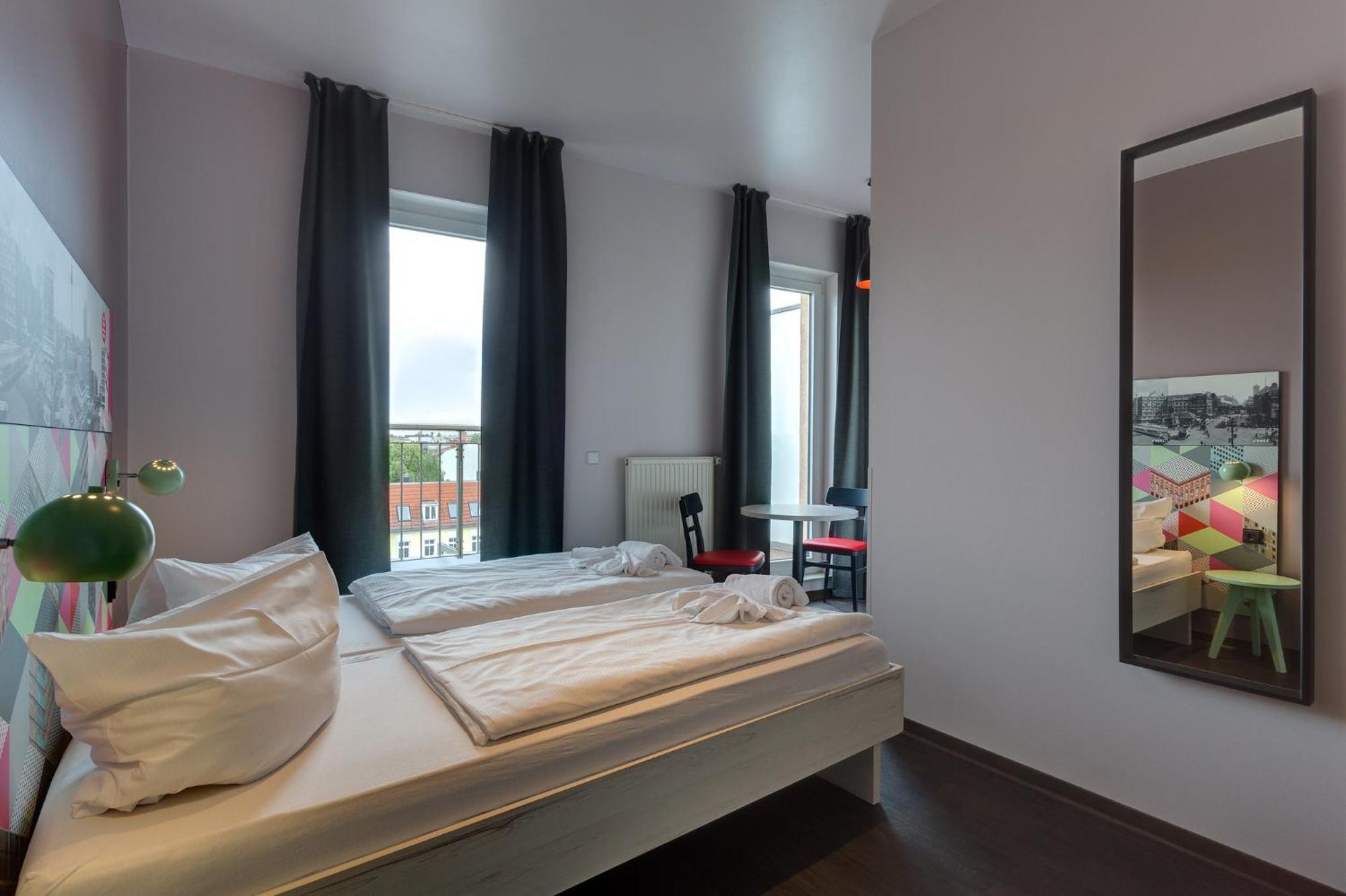 Meininger Hotel Berlin Alexanderplatz Екстериор снимка
