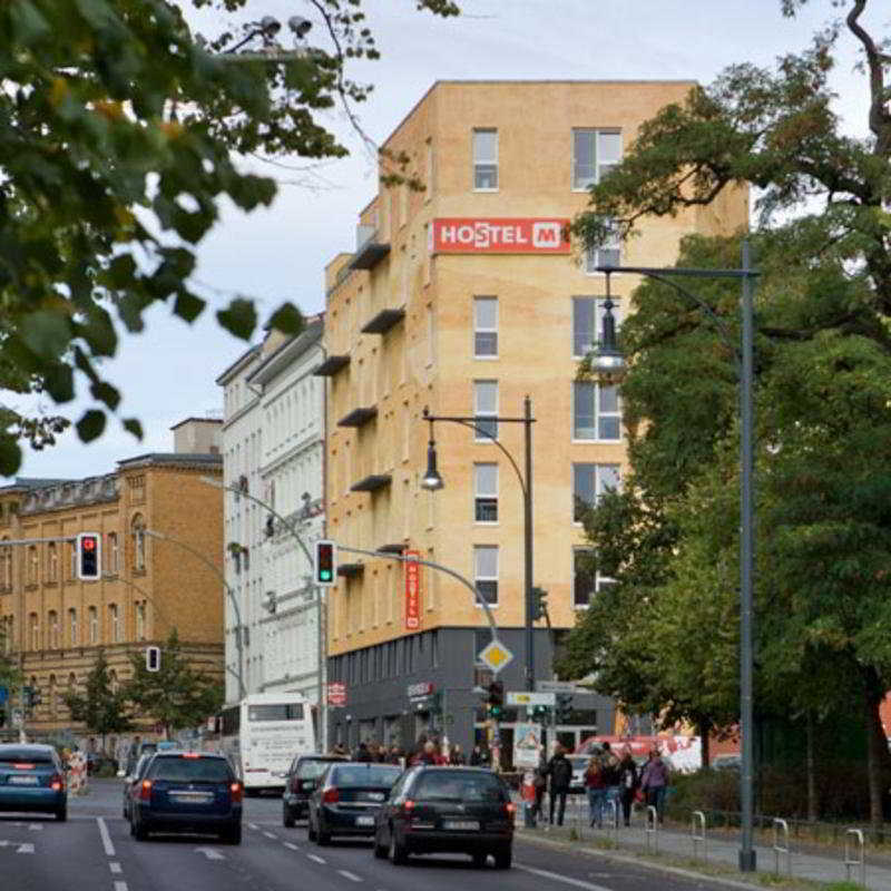 Meininger Hotel Berlin Alexanderplatz Екстериор снимка