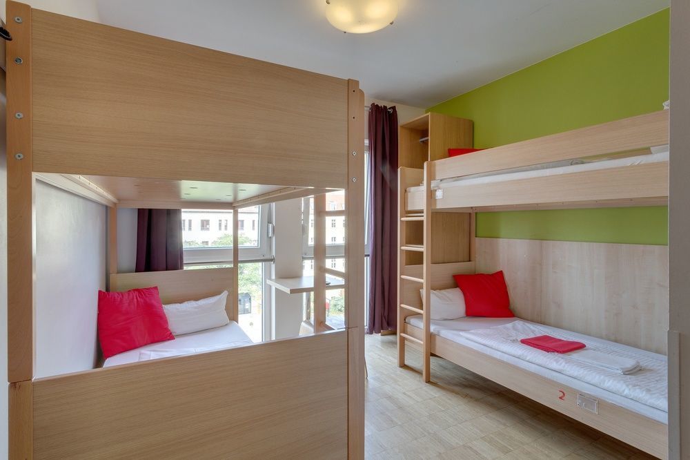 Meininger Hotel Berlin Alexanderplatz Екстериор снимка