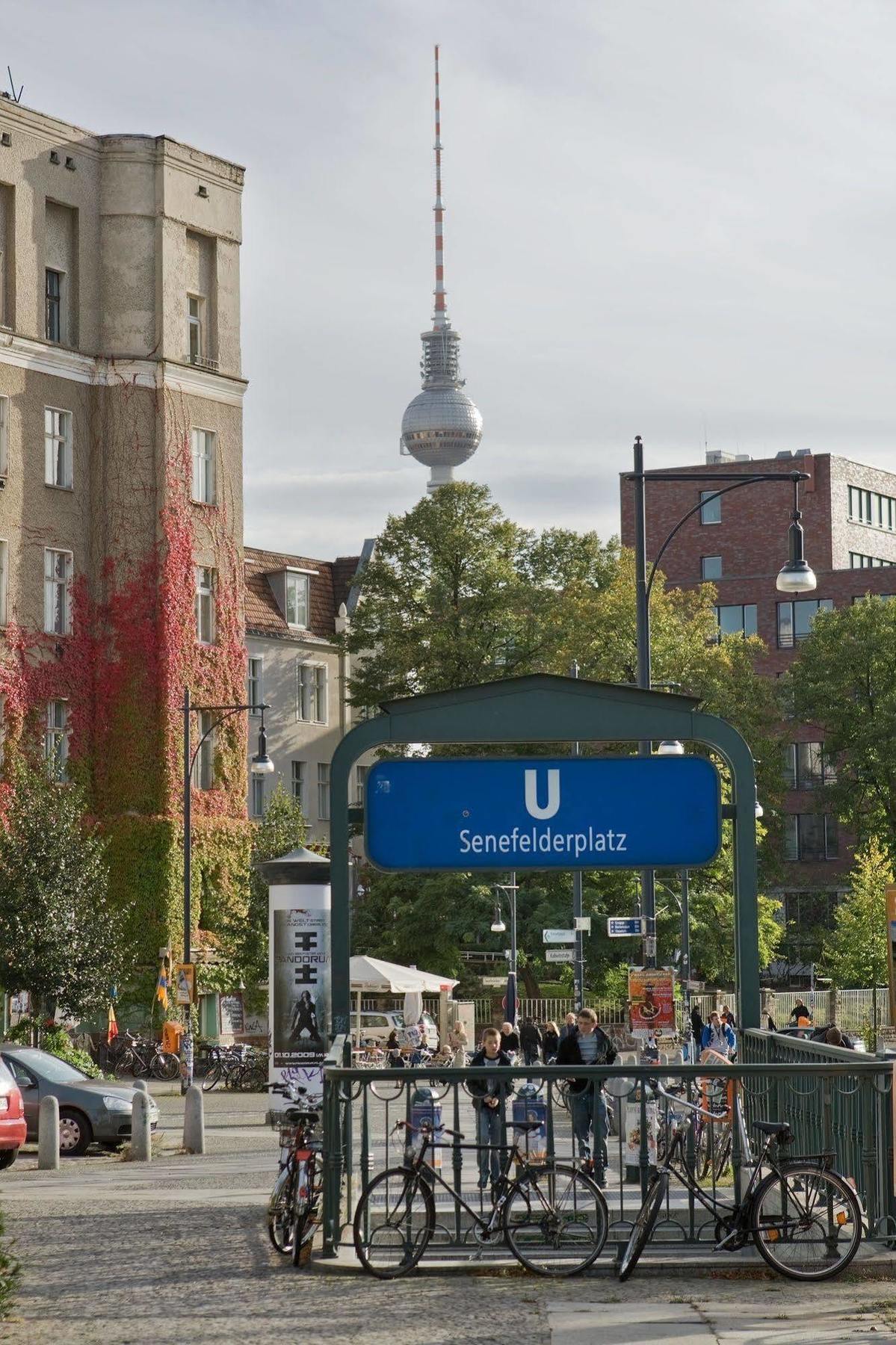 Meininger Hotel Berlin Alexanderplatz Екстериор снимка